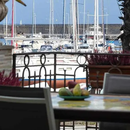 Holiday home Casa Delle Zammare Fronte Mare Centro Storico