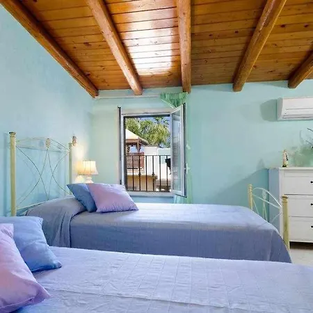 Holiday home Casa Delle Zammare Fronte Mare Centro Storico *