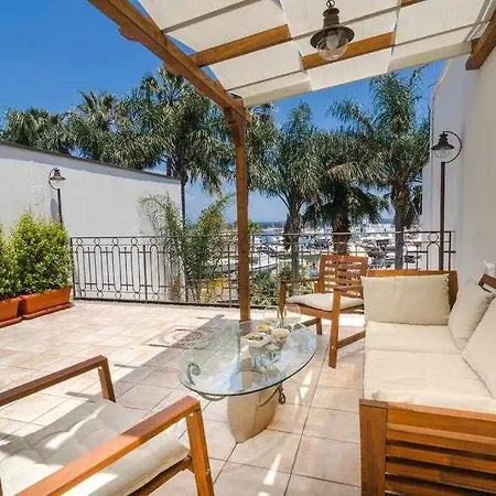 Holiday home Casa Delle Zammare Fronte Mare Centro Storico *