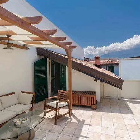 Casa Delle Zammare Fronte Mare Centro Storico Holiday home