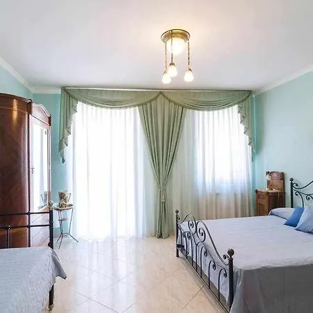 Casa Delle Zammare Fronte Mare Centro Storico Holiday home *
