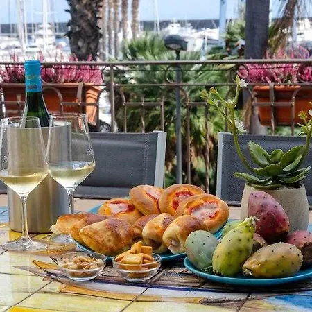 Vakantiehuis Casa Delle Zammare Fronte Mare Centro Storico
